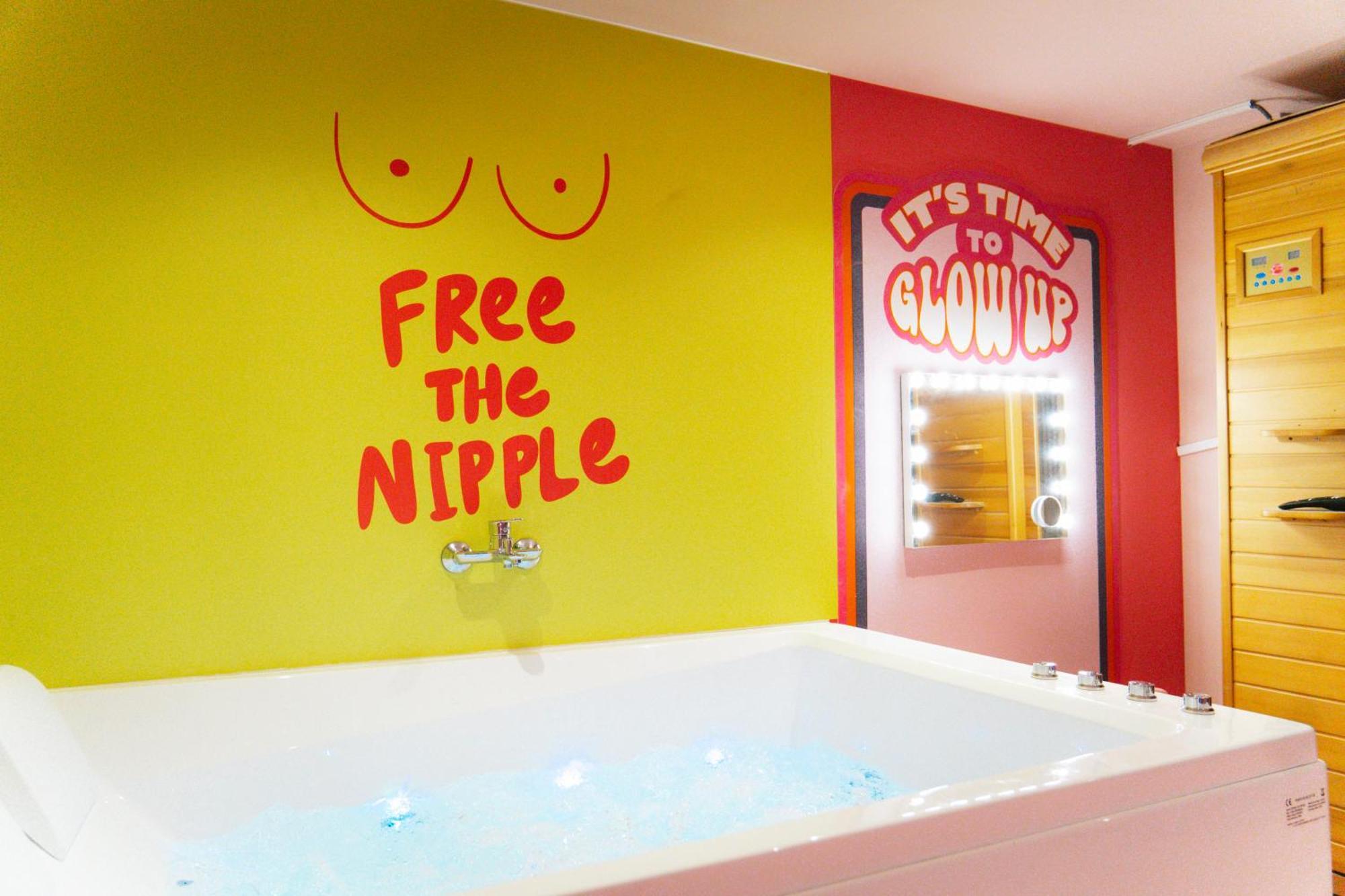 Capsule Girl Power Spa - Balneo - Sauna - Karaoke - Billard - 2 Chambres Charleroi Exterior photo